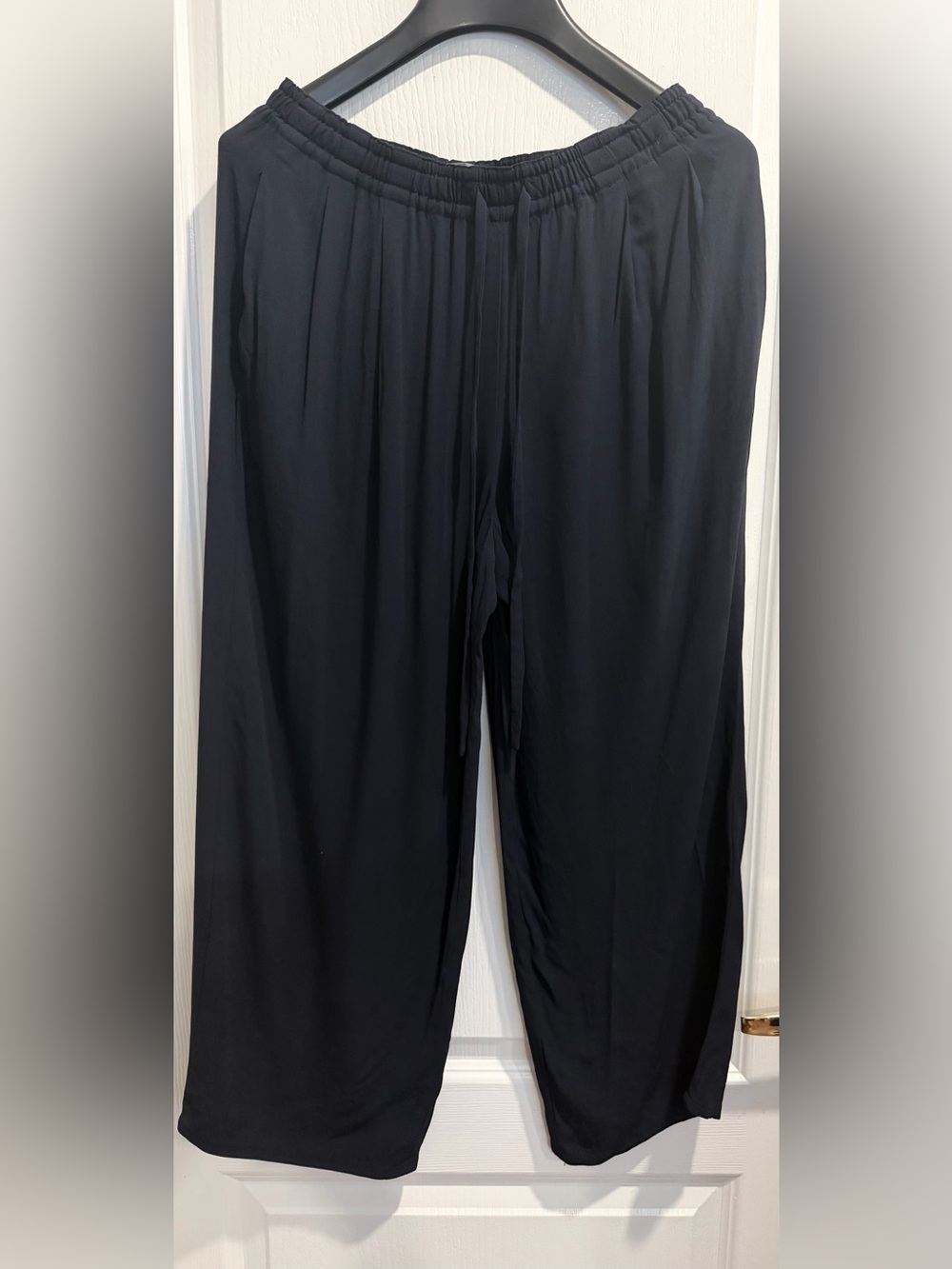 Vince Navy Elastic-Waist Wide-Leg Jogger Pants